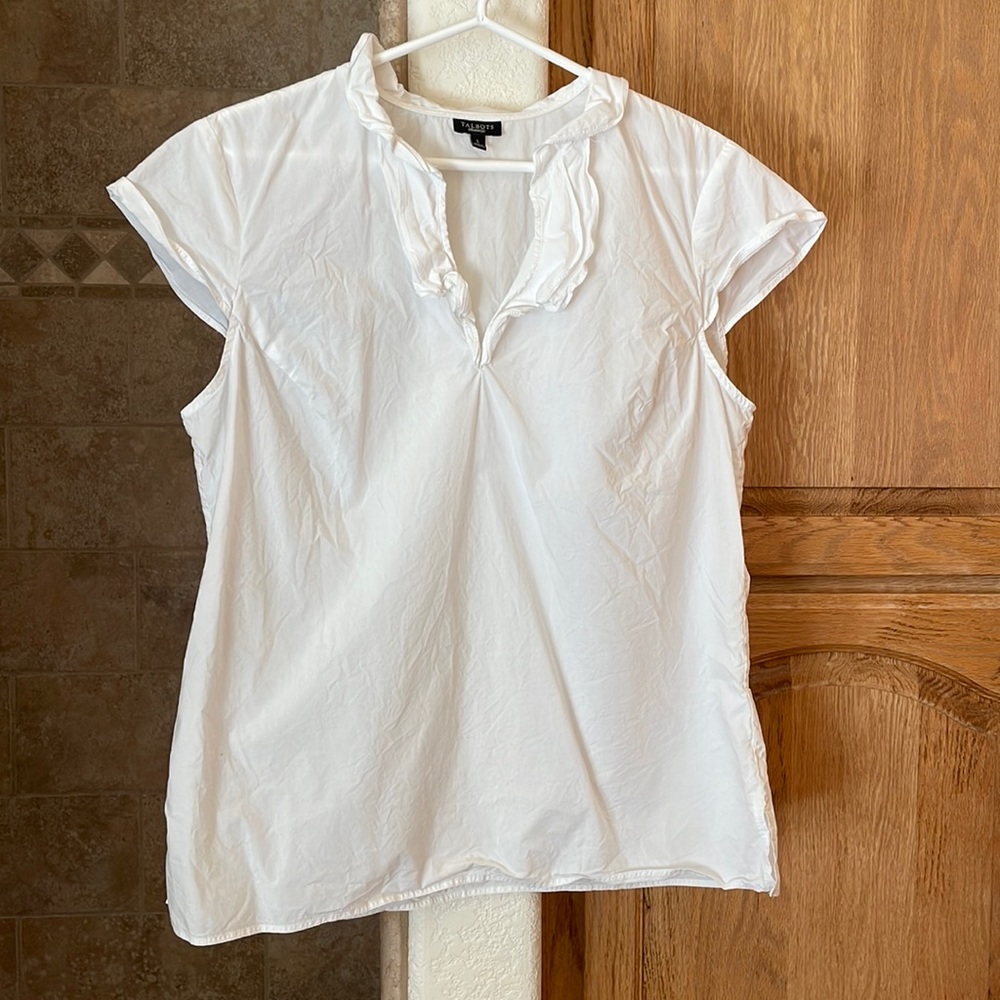 TALBOTS Woman’s White shirt size Large